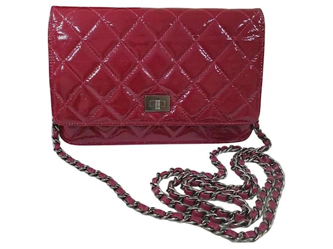 Chanel 2.55 Reissue WOC Red Rouge Patent Leather Bag Dark red ref.831076 -  Joli Closet
