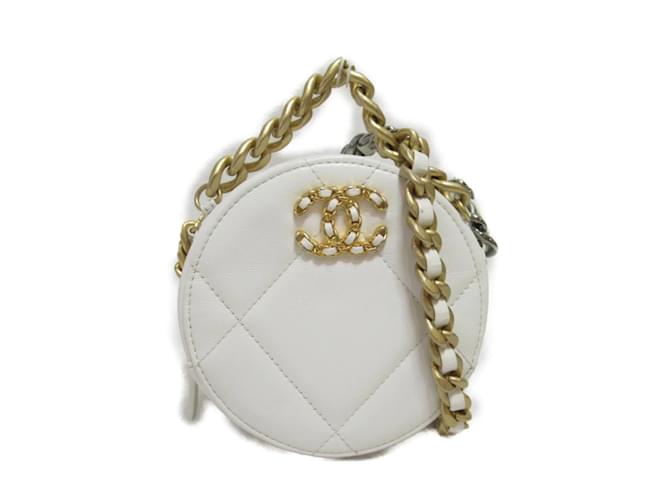 Chanel round 19 Clutch on Chain White Leather Pony-style calfskin  ref.834617 - Joli Closet