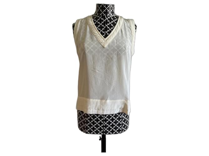 Chanel Tops Blanco roto  ref.834708