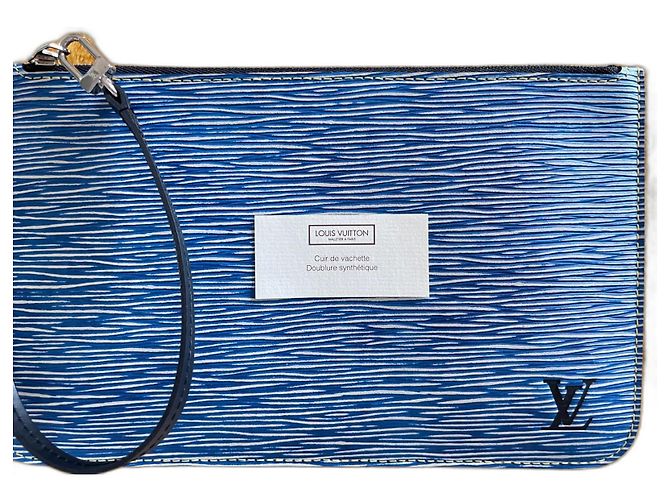 Clutch Louis Vuitton in pelle blu