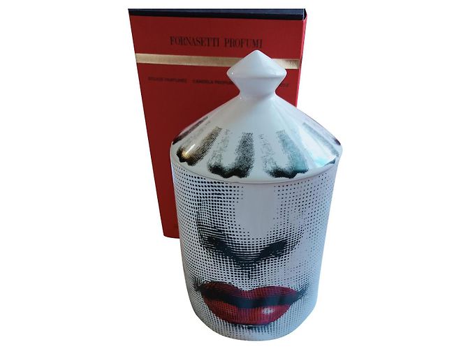 Fornasetti Duftkerze "Bacio".