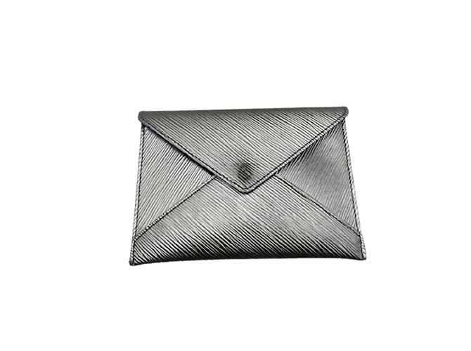 LOUIS VUITTON  Clutch bags T.  Leather Silvery  ref.836923