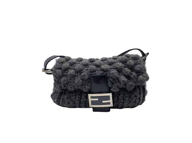 Baguette FENDI Handbags T. WOOL Grey ref.837420 - Joli Closet
