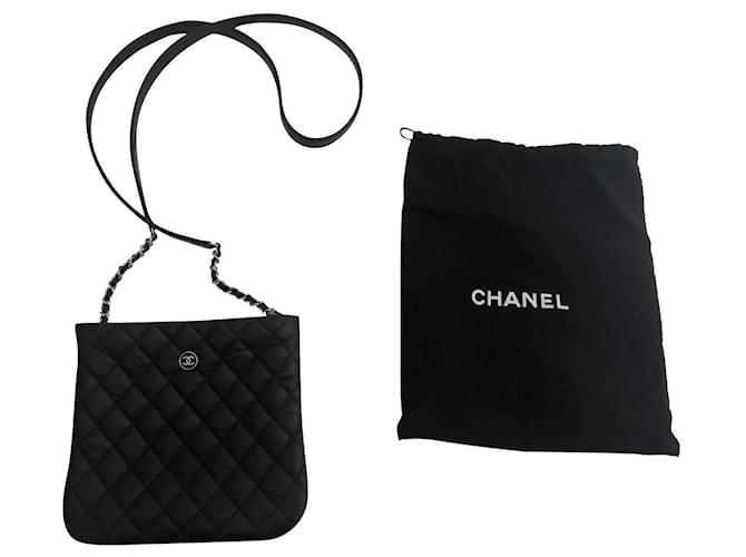 Chanel Handtaschen Schwarz Leder  ref.841842