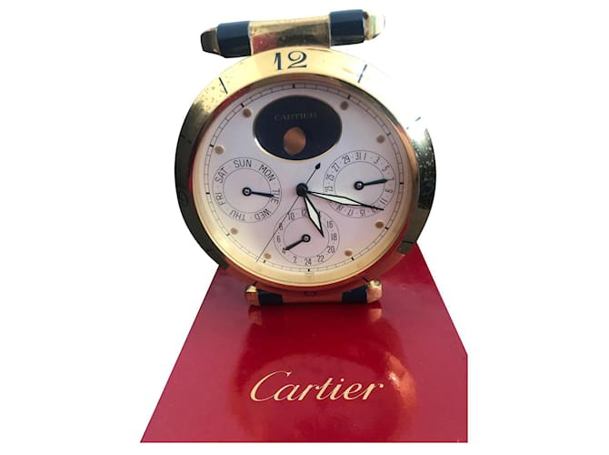 Pendulette/horloge de bureau par Cartier, modèla Pasha Acier Doré  ref.843266