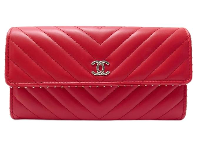 NEW CHANEL LOGO CC WALLET IN RED CHEVRON STUDDED LEATHER NEW