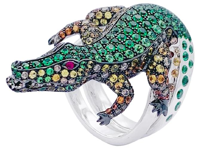 Boucheron Crocodile ring in white gold, set with diamonds and colored stones.  ref.847806