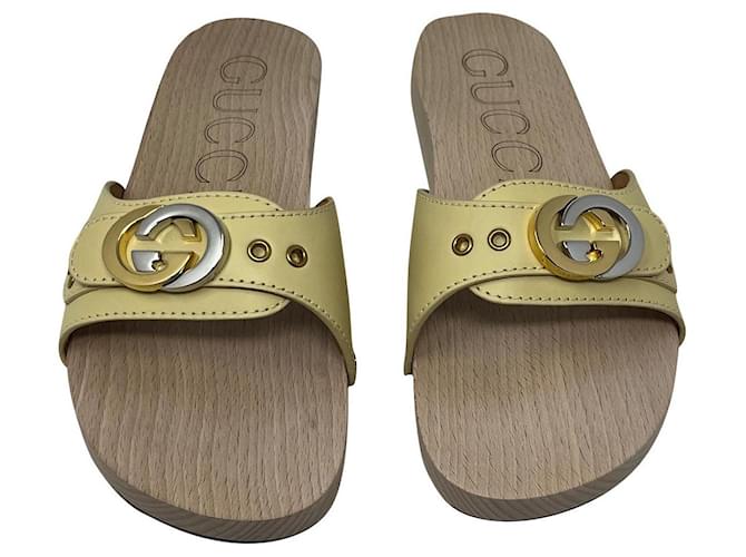 Gucci Interlocking sandals Beige Wood  ref.848636