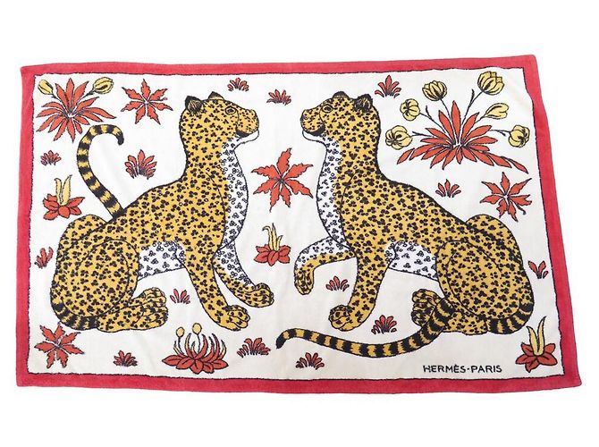 Hermès TAPETE DE PRAIA HERMES LEOPARDS H101015M32 TOALHA DE BANHO DE ALGODÃO PARA ESTEIRA DE PRAIA Vermelho