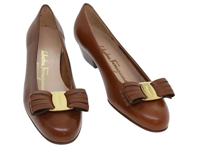Salvatore Ferragamo shoes Leather Brown Auth 37994  ref.849634