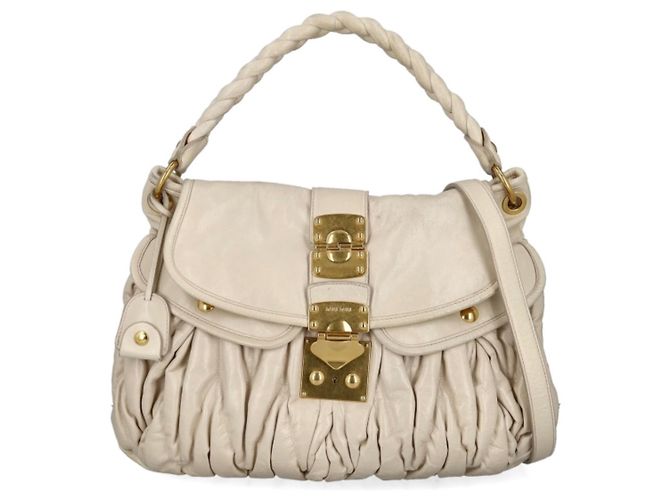 Sac à main Miu Miu Coffer Matelasse en cuir verni Eggshell Blanc cassé