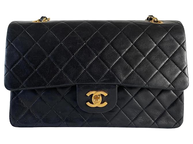 Chanel classic flap medium lined flap 2.55 timeless lambskin golden  hardware 24K GHW vintage Black Exotic leather ref.850256 - Joli Closet