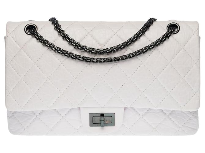 Mademoiselle Chanel shoulder bag 2.55 Reissue 227 IN WHITE QUILTED LEATHER  -1213131000 ref.852854 - Joli Closet