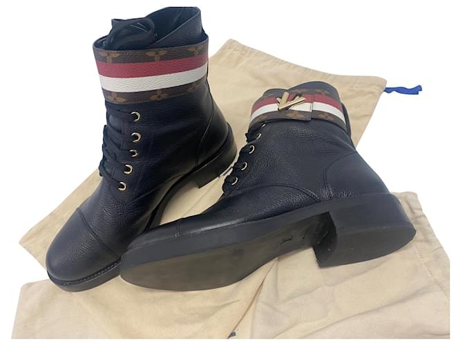 Louis Vuitton Ranger Flat Ankle Boots Black Leather ref.854078 - Joli Closet