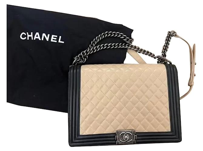 Chanel LARGE BOY SHOULDER BAG Lambskin LEATHER NUDE and BLACK. Beige  ref.854703 - Joli Closet