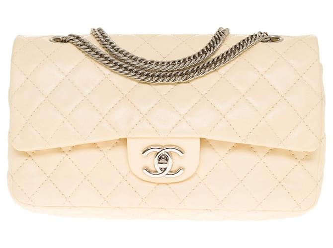 Sac Chanel Timeless/Classic in Beige Leather - 121252969  ref.855310