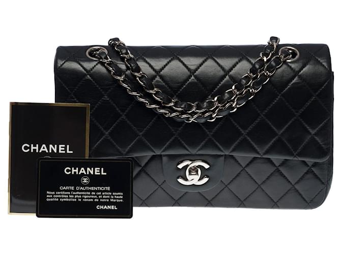 Chanel zeitlose mittelgroße Umhängetasche aus schwarzem Leder100982  Lammfell ref.855358 - Joli Closet