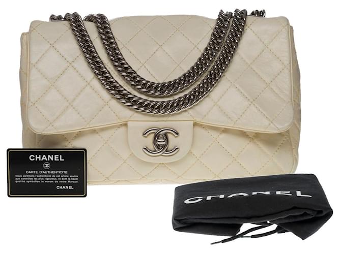 Sac Chanel Timeless/Classic in Beige Leather - 100587  ref.855518