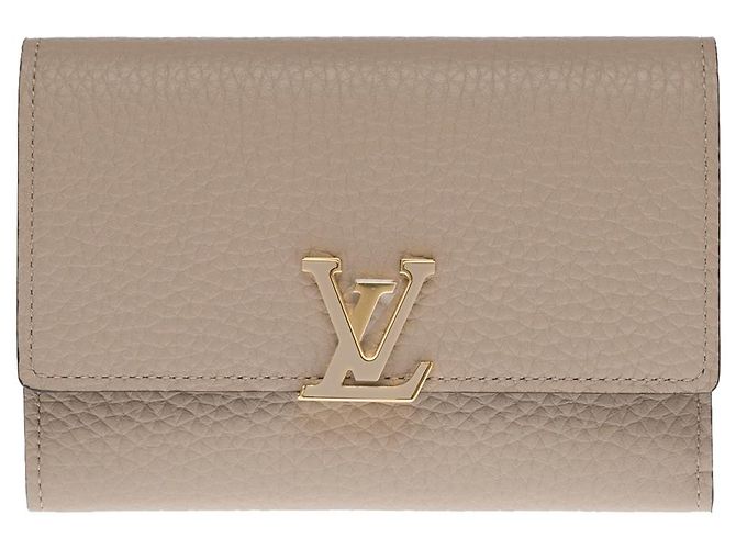 LOUIS VUITTON CAPUCINES COMPACT WALLET IN PEBBLE GRAY TAURILLON LEATHER