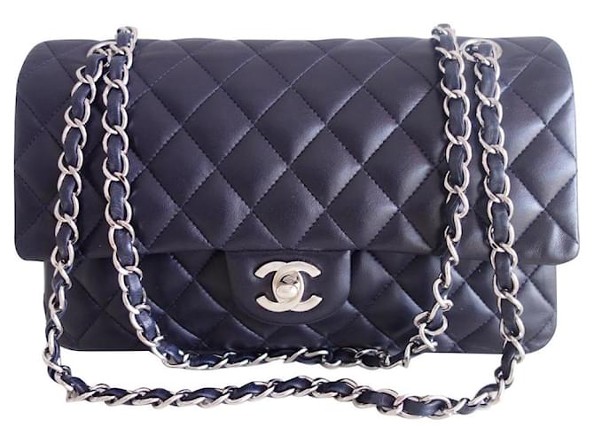 Timeless Chanel Classic medium bag Navy blue Leather  ref.857019