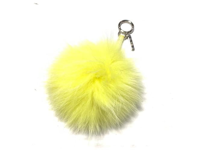 Fendi Bijoux de sac Pompon Yellow Fur  ref.857020