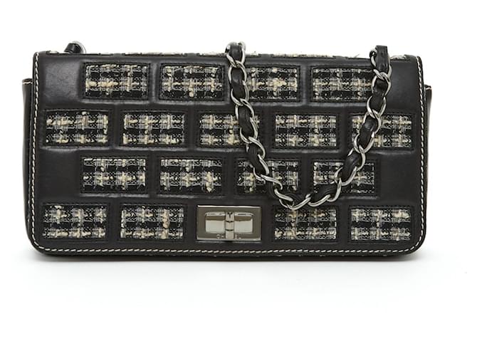 Chanel 255 Leather Tweed 2 straps Black  ref.857472