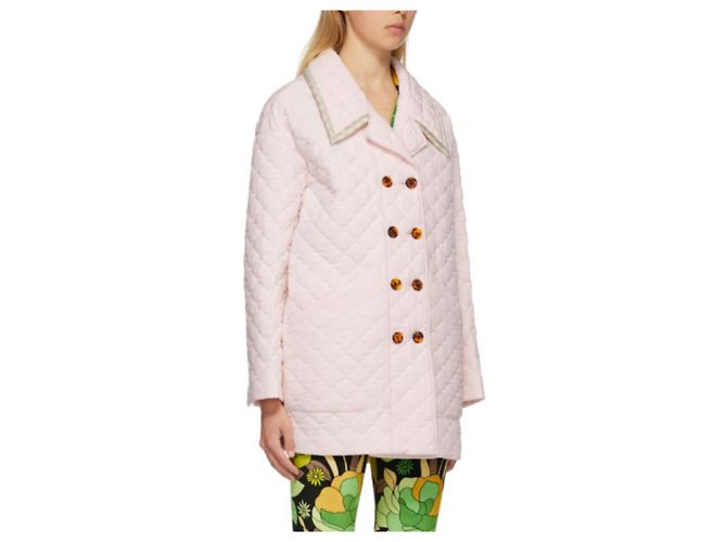 Fendi SS20 jaqueta acolchoada de seda rosa claro