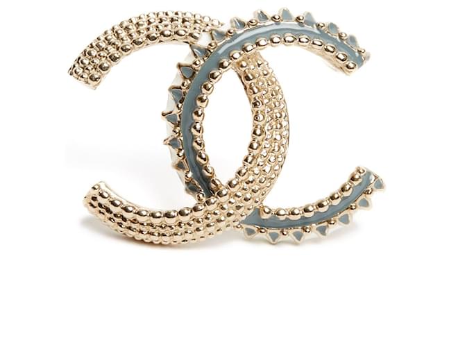 Chanel - Authenticated Pins - Metal Gold for Women, Very Good Condition