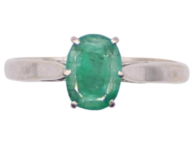 Autre Marque Solitaire ring with emerald white gold 750%O Green Silver hardware  ref.858535