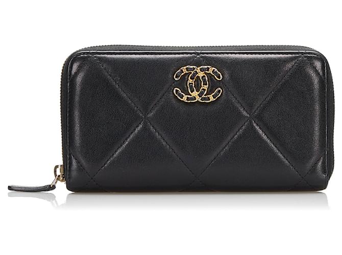 Chanel black 19 Zip Around Lambskin Long Wallet Leather ref.859059 - Joli  Closet