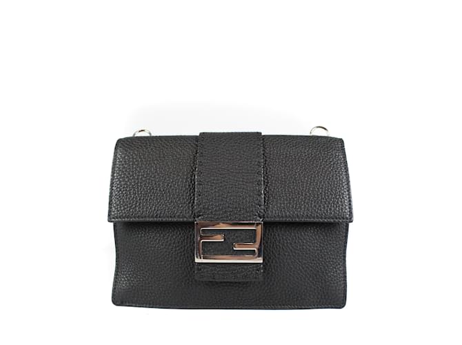 Baguette FENDI  Handbags T.  Leather Black  ref.859445