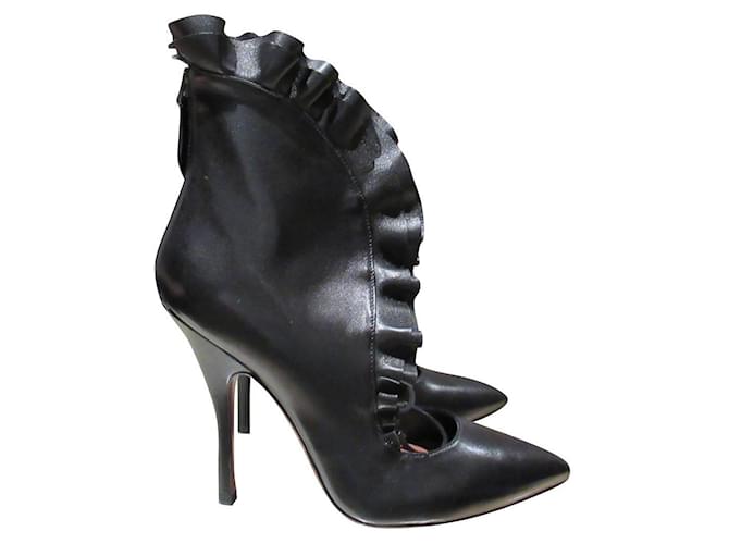 Alaïa Alaia ruffle ankle boots Black Leather  ref.862084