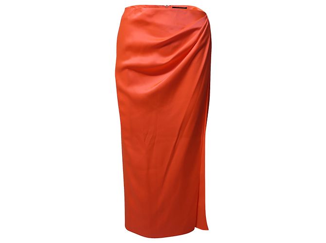 Falda midi drapeada de seda naranja de David Koma