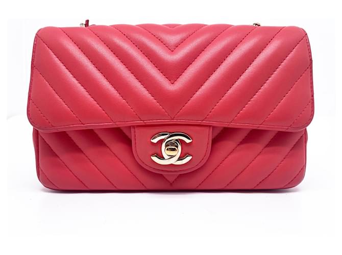 Chanel mini Timeless chevron lambskin bag Coral ref.863351 - Joli Closet