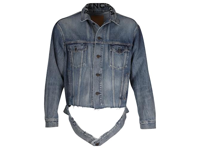 Giacca di jeans con orlo a taglio vivo Balenciaga in cotone blu Blu chiaro  ref.863418