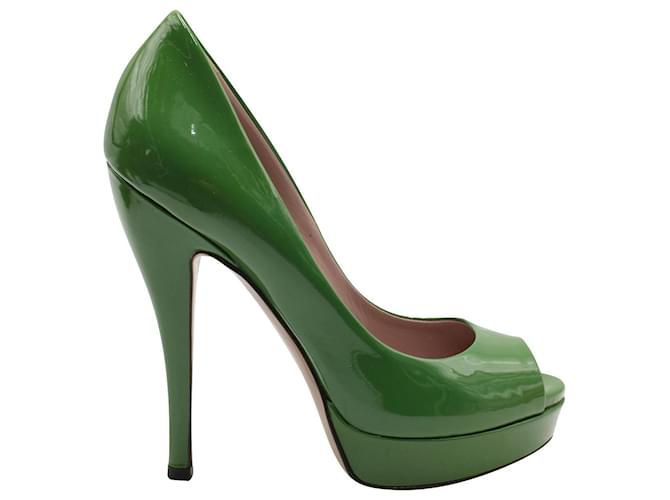 Gucci Peep-Toe High Heel Pumps aus grünem Lackleder  ref.863618