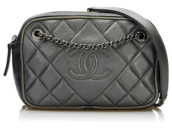 Chanel Gray Small Quilted Ballerine Camera Bag Grey Dark grey Leather  Pony-style calfskin ref.865142 - Joli Closet