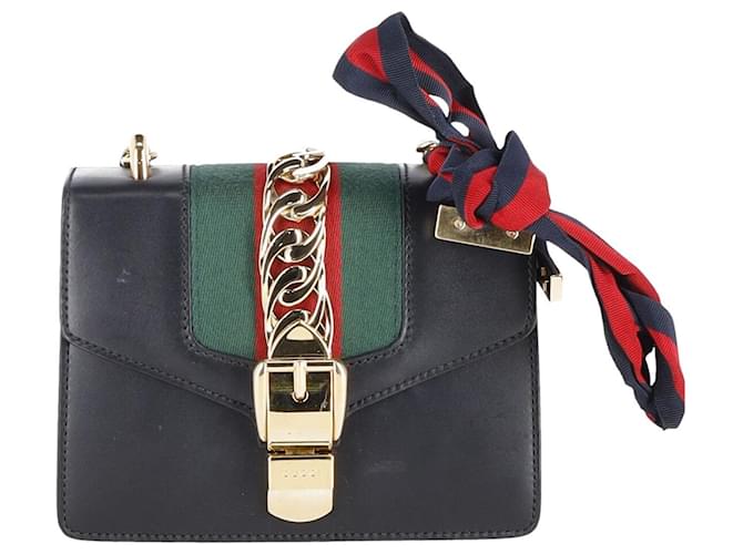 Practical tips for Using Gucci Marmont Matelasse Bag