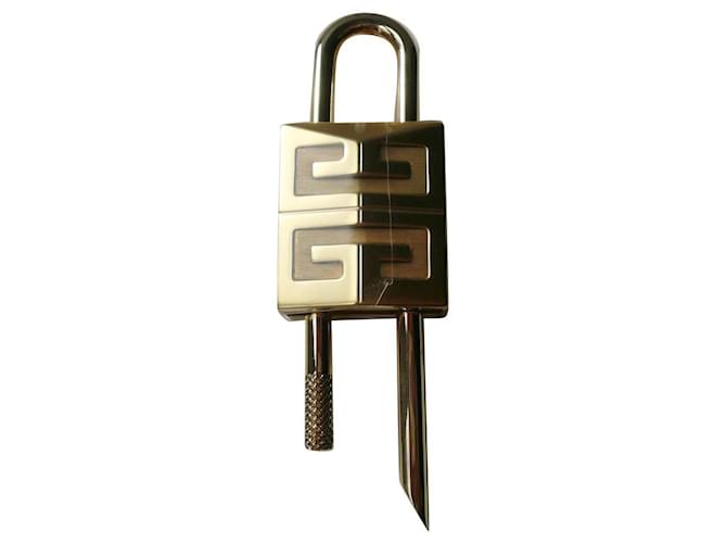GIVENCHY Small Padlock 4G DORE new in blister Gold hardware Metal  ref.872890