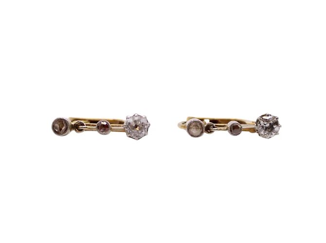 Autre Marque Orecchini dormienti trilogy in oro giallo e diamanti 750%O Gold hardware
