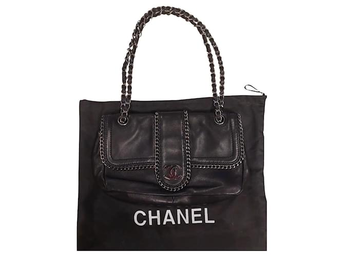 Chanel Black Lambskin Leather Chain Me Madison Flap Bag. ref