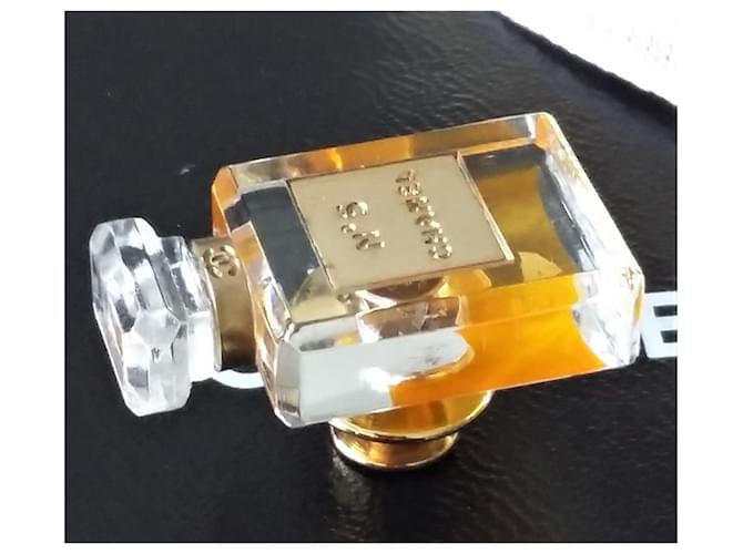 Chanel-Flasche Nr.5 Pin's Brosche Vintage-Shop wie neu Golden Orange Karamell Gold hardware Glas Vergoldet  ref.873908