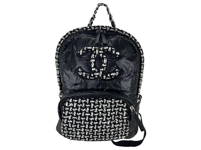 Chanel tweed backpack Black Cloth ref.874552 - Joli Closet