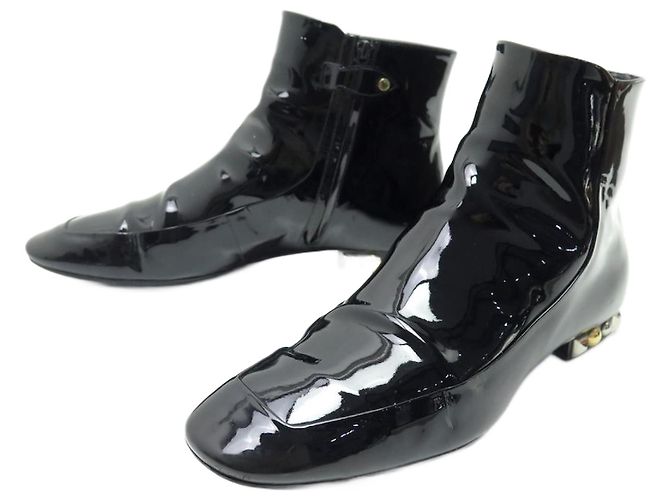 BOTINES PLANOS LOUIS VUITTON SESENTA 40 Botines de charol Negro