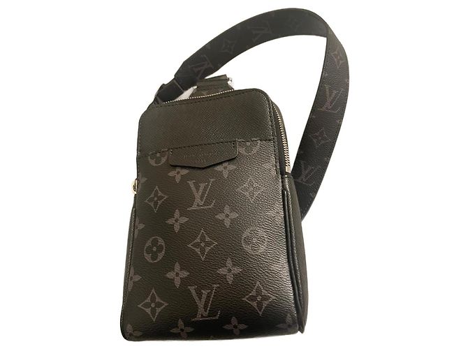 Louis Vuitton LV Outdoor slingbag eclipse Black