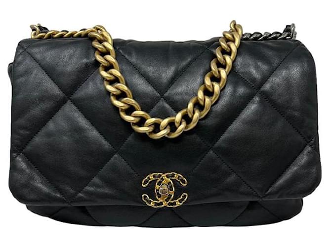 Chanel 19 Chanel Handbags Black Leather ref.876483 - Joli Closet