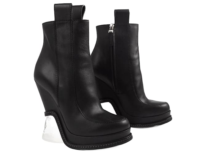 FENDI  Ankle boots T.EU 36 Leather Black  ref.877667
