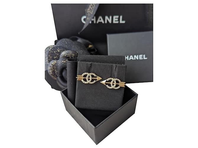 Authentic Chanel CC A12A Gold Hardware GHW Pearl Logo Earrings box