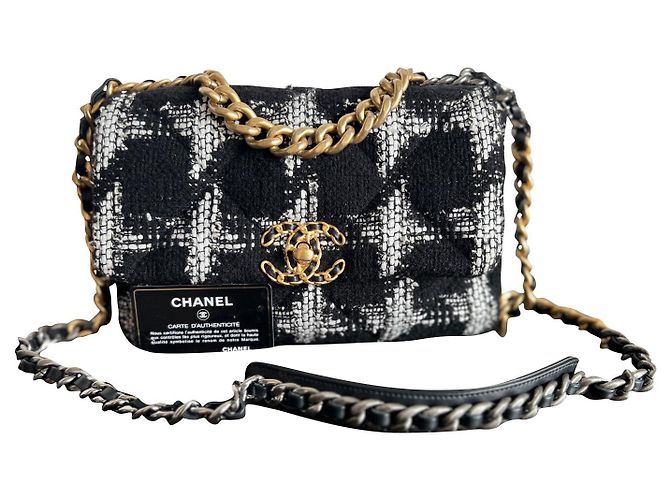 Chanel preto e branco tweed acolchoado Chanel médio 19 Aba