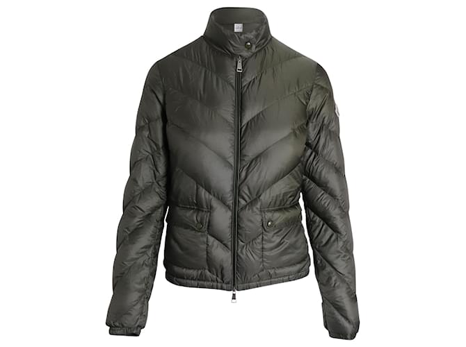 Moncler Quilted Puffer Jacket in Olive Polyamide Green Olive green  ref.879209
